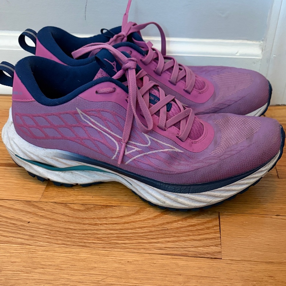 Mizuno Running Women's Athletic Shoes in Pink and Navy